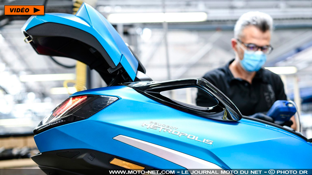 Guerre des trois-roues : le nouveau Metropolis 400 arrive !